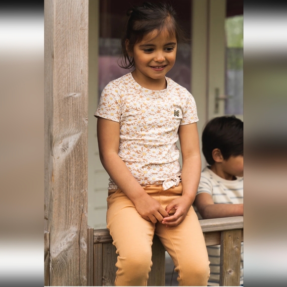 Set of Shirt & Leggings - Picture 2 of 13